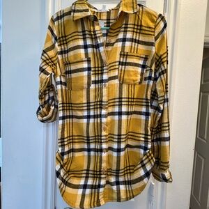 Derek's Heart yellow and black plaid button up long sleeve side raunching sz S